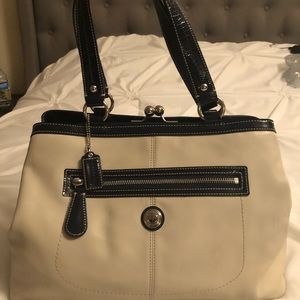 Coach Purse 👛